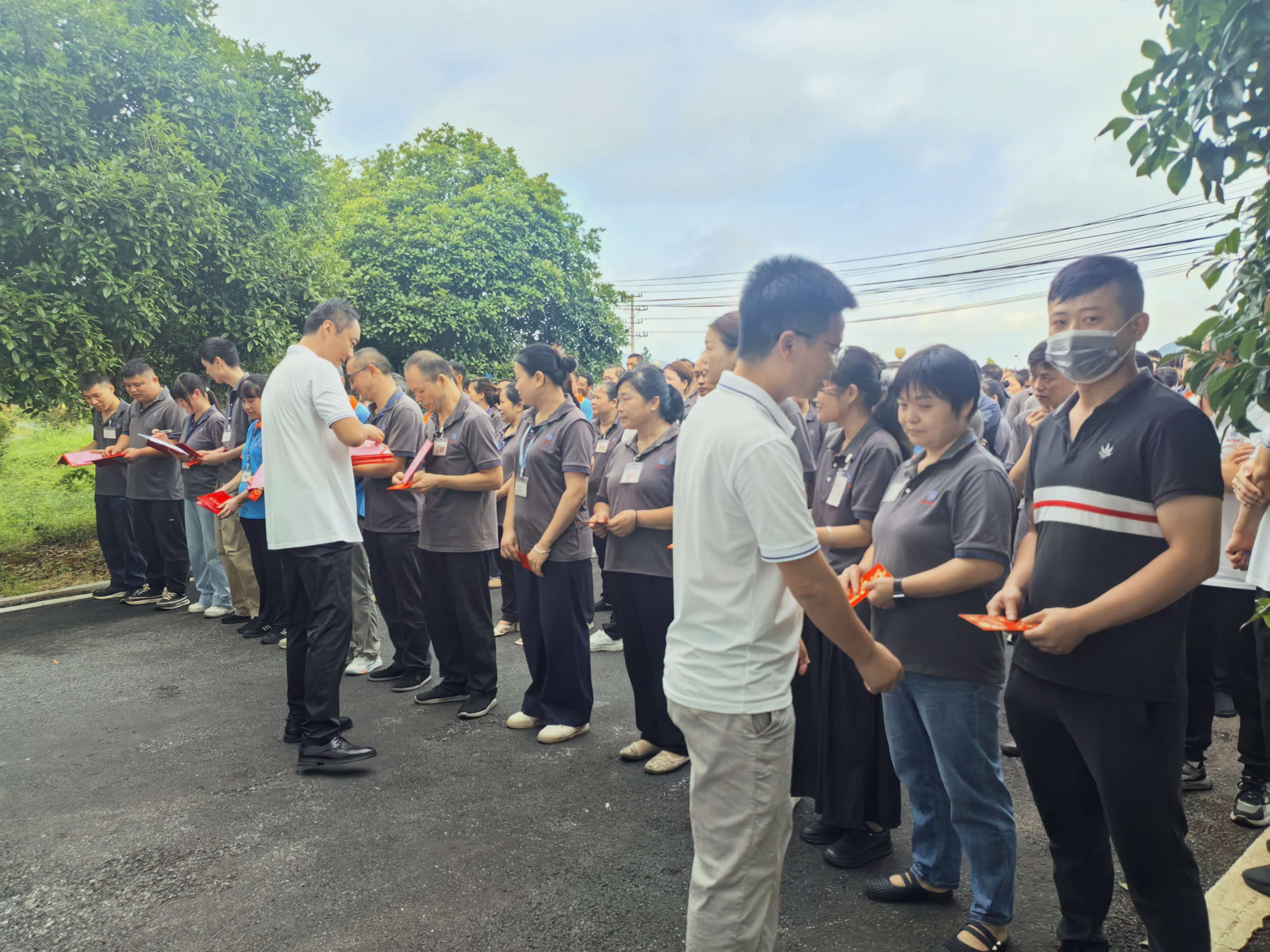 表彰先进，聚力前行｜公司季度优秀员工表彰大会圆满举行